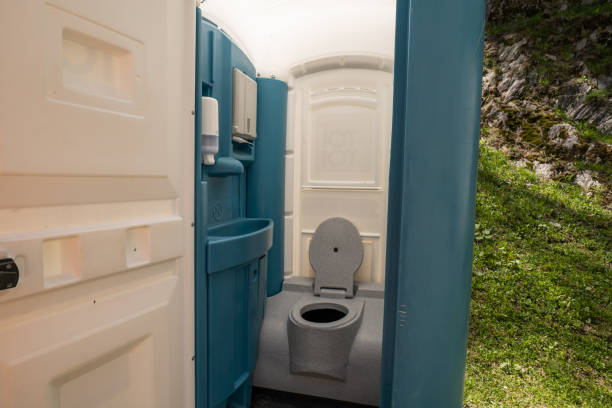 Best High-end porta potty rental  in Milton, WA