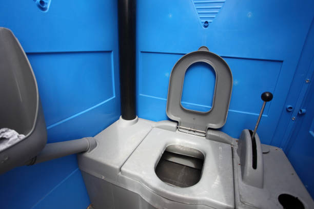 Best Portable bathroom rental  in Milton, WA